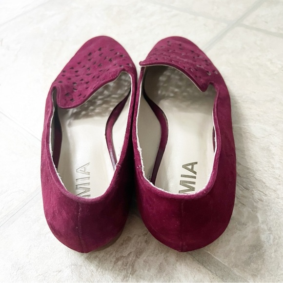 Mia Pauline Slip On Flats Loafers Burgundy Red Faux Suede Flats Size 7.5M - Picture 8 of 8